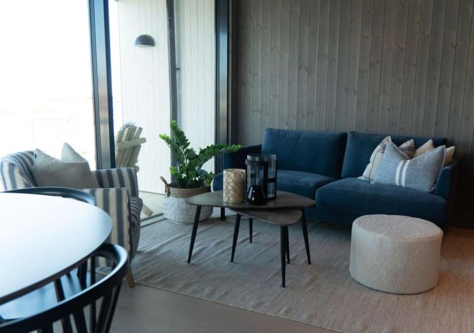 Seafront Apartment Henningsvær Buitenkant foto