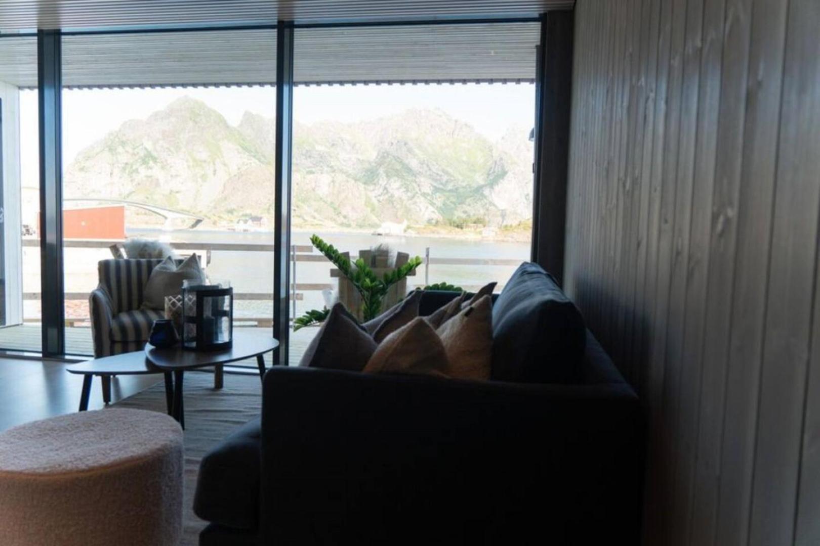 Seafront Apartment Henningsvær Buitenkant foto